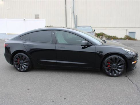 Used 2021 Tesla Model 3 Performance image 9