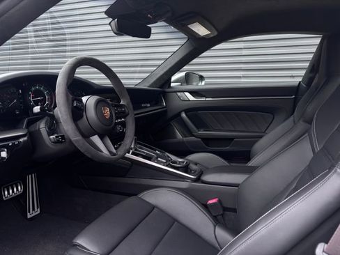 Certified 2025 Porsche 911 Turbo S AWD/4WD image 4