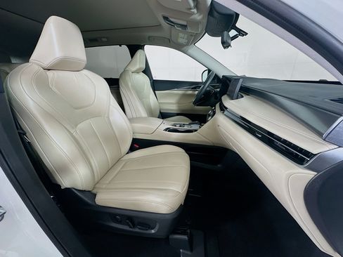 Used 2023 INFINITI QX60 Luxe w/ Vision Package AWD/4WD image 34
