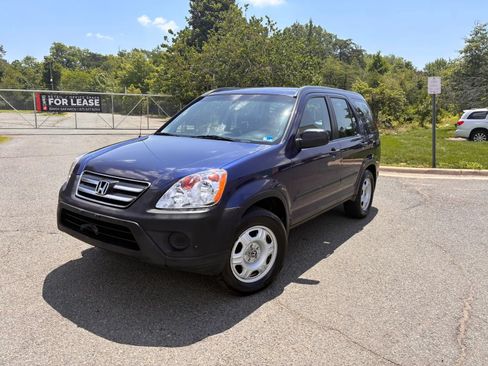 Used 2005 Honda CR-V LX image 3