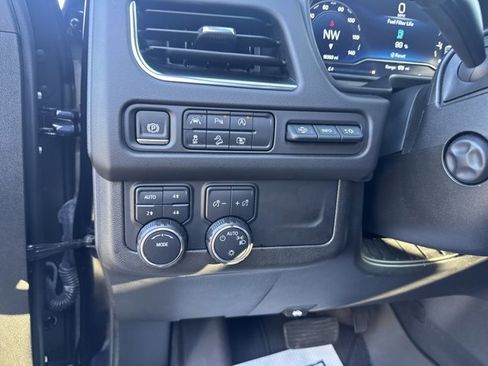 Used 2024 Chevrolet Tahoe High Country image 17