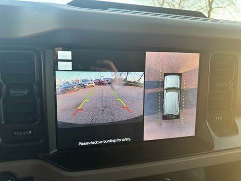 Used 2023 Ford Bronco Wildtrak image 22