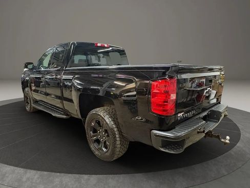 Used 2018 Chevrolet Silverado 1500 LT w/ Midnight Edition AWD/4WD image 7