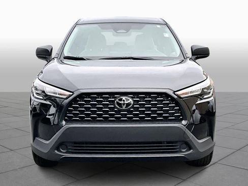 Certified 2025 Toyota Corolla Cross L image 4