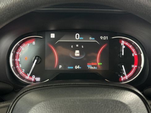 Used 2025 Toyota RAV4 XLE FWD image 22
