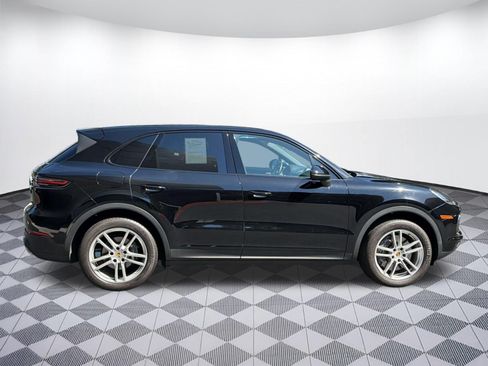 Used 2023 Porsche Cayenne AWD/4WD image 8