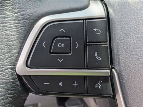 Used 2022 Toyota Sienna XLE FWD image 12
