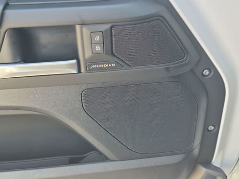 New 2026 Land Rover Defender 110 S AWD/4WD image 31