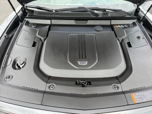 Used 2024 Cadillac Lyriq Sport AWD/4WD image 20