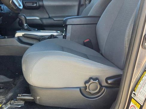 Used 2019 Toyota Tacoma SR5 image 13