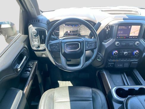 Used 2020 GMC Sierra 2500 Denali w/ Denali Ultimate Package AWD/4WD image 24