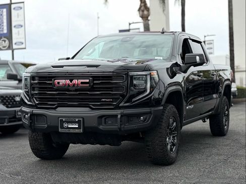 Used 2024 GMC Sierra 1500 AT4X image 4