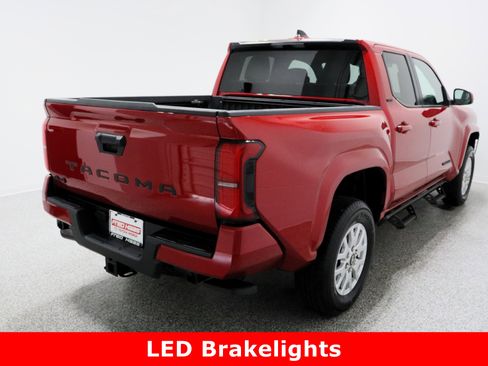 Used 2025 Toyota Tacoma SR5 image 7