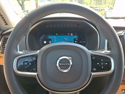 Certified 2024 Volvo XC90 T8 Plus w/ Protection Package Premier AWD/4WD image 22