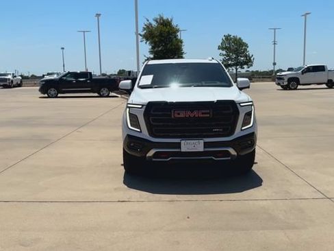 Used 2025 GMC Yukon AT4 Ultimate AWD/4WD image 7