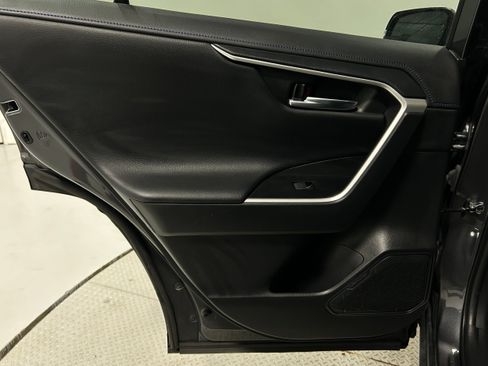 Used 2024 Toyota RAV4 XSE AWD/4WD image 28