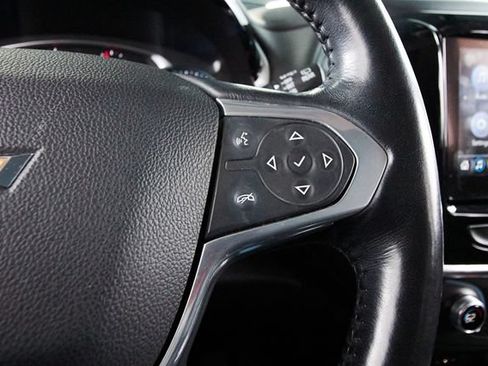 Used 2021 Chevrolet Traverse LT AWD/4WD image 16