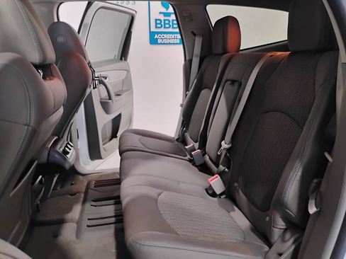 Used 2017 Chevrolet Traverse LT FWD image 74