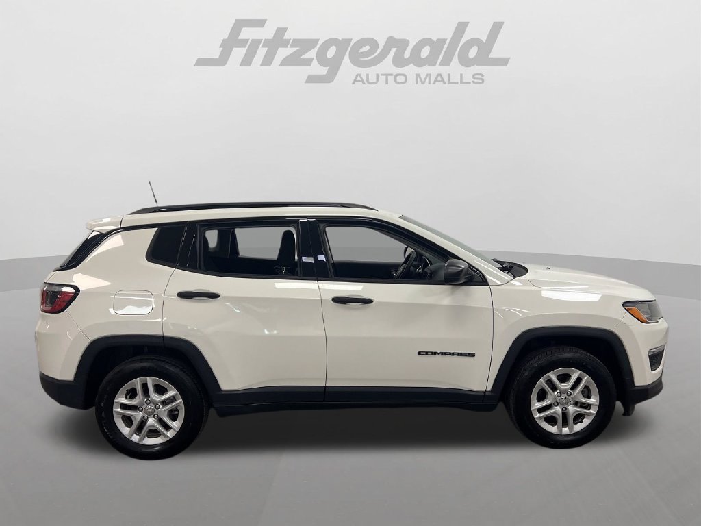 Used 2018 Jeep Compass Sport w/ Tech Group FWD image 7