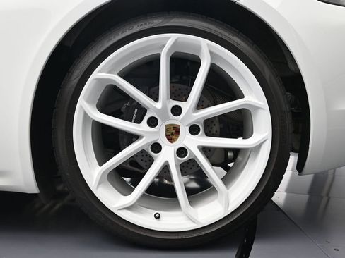 Certified 2025 Porsche 718 Cayman RWD image 26