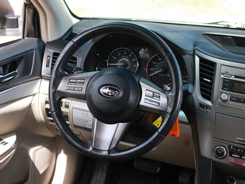 Used 2011 Subaru Outback 2.5i Premium w/ Popular Equipment Group 1B image 28