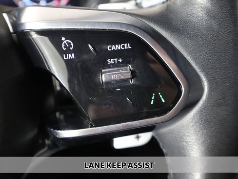 Used 2022 Jaguar E-PACE SE image 7