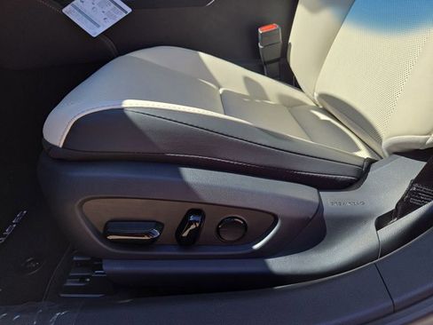 Certified 2025 Lexus ES 350 Premium w/ Premium Package image 17