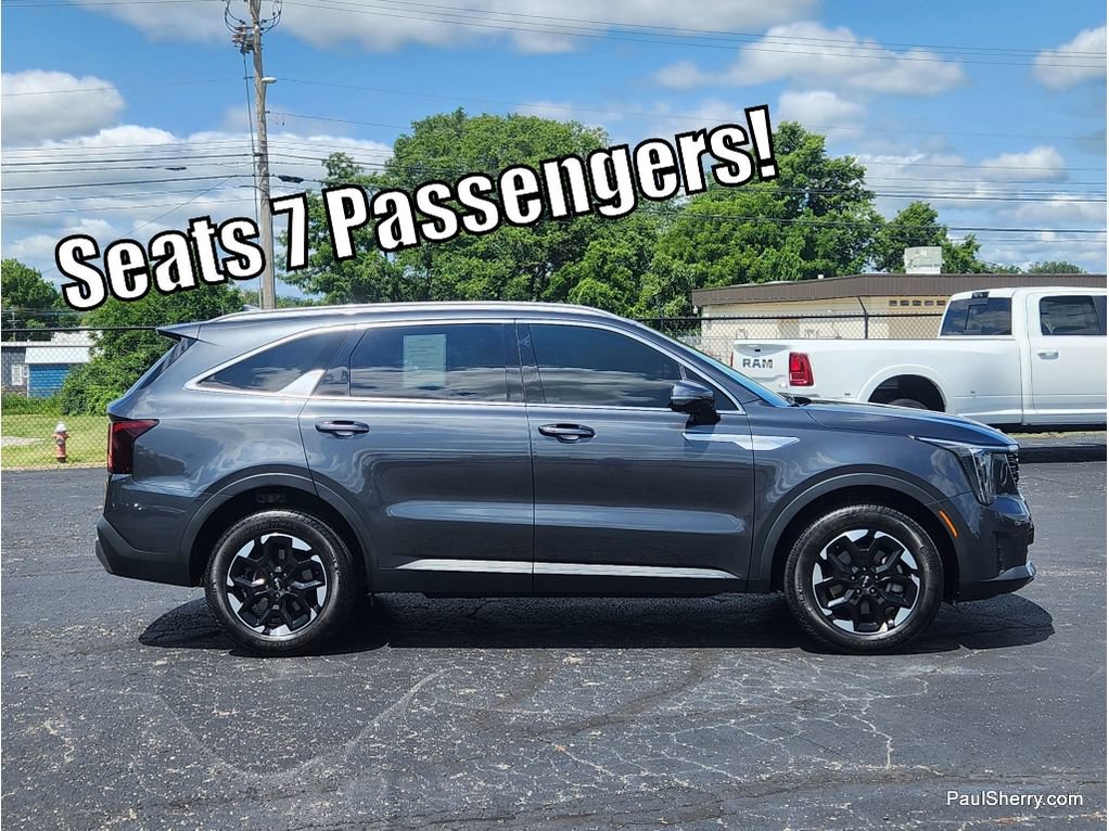 Used 2024 Kia Sorento S AWD/4WD image 8
