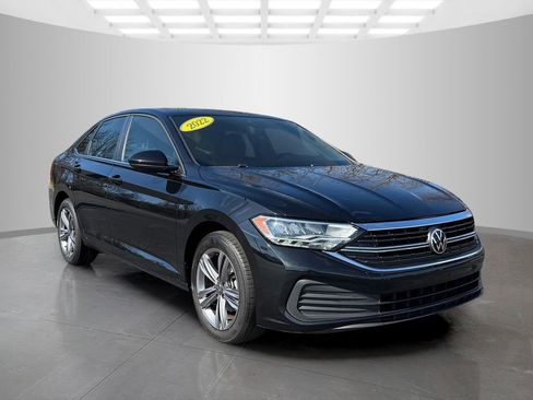 Used 2022 Volkswagen Jetta SE image 5