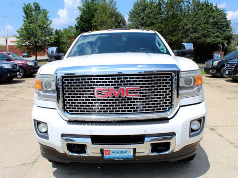Used 2015 GMC Sierra 3500 Denali image 10