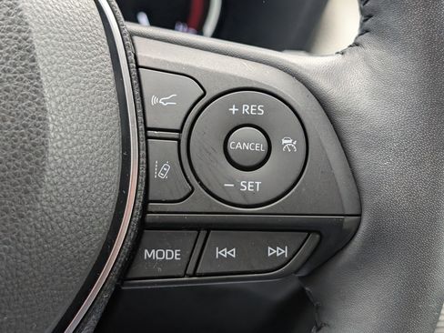 Used 2019 Toyota RAV4 Limited image 26