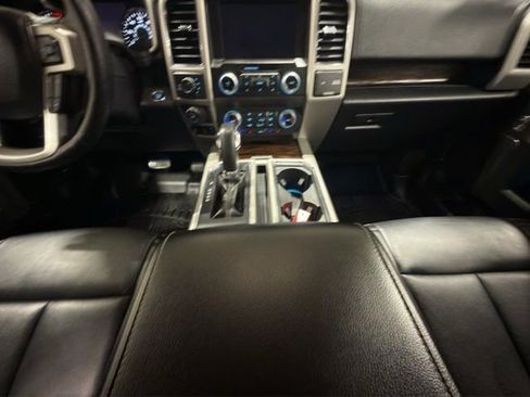 Used 2020 Ford F150 Lariat w/ Equipment Group 502A Luxury image 16