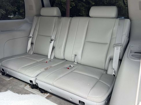 Used 2011 Chevrolet Tahoe LTZ AWD/4WD image 16