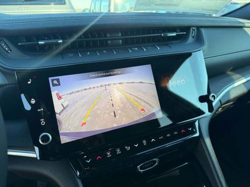 New 2026 Jeep Grand Cherokee Altitude image 35