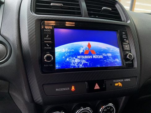 Used 2018 Mitsubishi Outlander Sport ES image 14