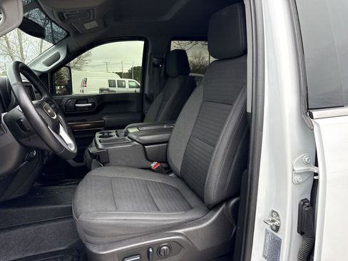 Used 2023 GMC Sierra 2500 SLE w/ SLE Value Package; AWD/4WD image 15