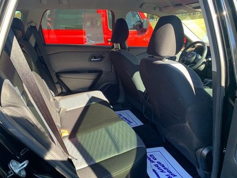 Used 2023 Nissan Rogue SV image 14