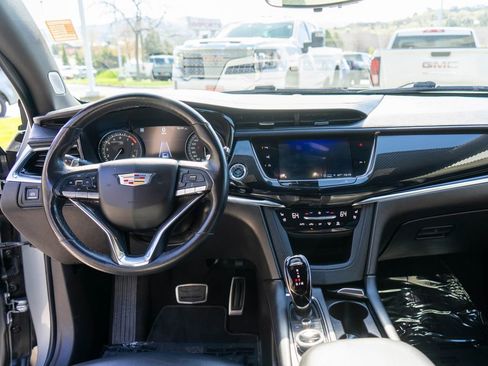 Used 2024 Cadillac XT6 Sport w/ Technology Package AWD/4WD image 17