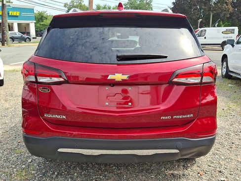 Used 2024 Chevrolet Equinox Premier AWD/4WD image 7