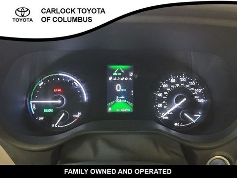Used 2024 Toyota Sienna XLE FWD image 25