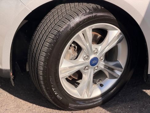 Used 2013 Ford Focus SE FWD image 14