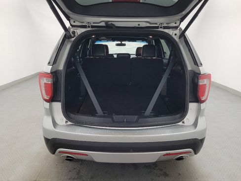 Used 2017 Ford Explorer XLT w/ Equipment Group 202A image 29