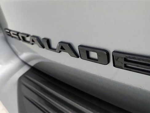 Used 2026 Cadillac Escalade Sport w/ LPO, ONYX Package image 17