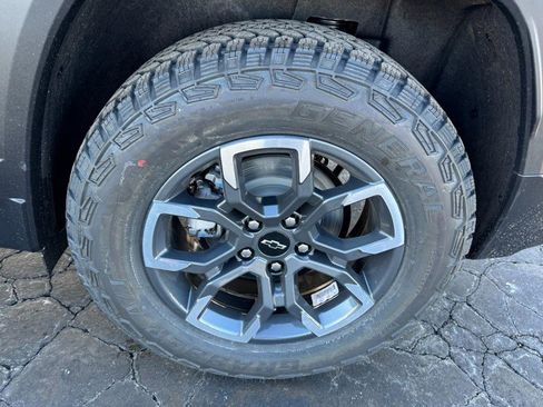 New 2026 Chevrolet Equinox ACTIV image 6