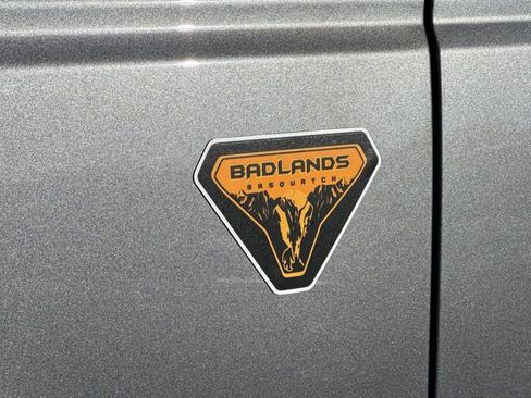 Used 2022 Ford Bronco Badlands w/ Sasquatch Package image 28