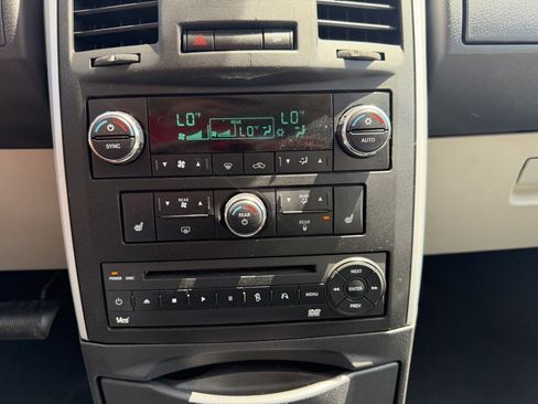 Used 2008 Dodge Grand Caravan SXT FWD image 25