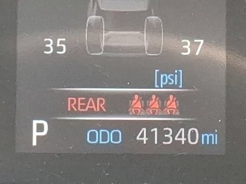 Used 2022 Toyota RAV4 LE FWD image 19