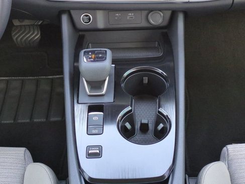 Used 2023 Nissan Rogue SV image 20