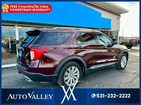 Used 2022 Ford Explorer King Ranch w/ Premium Technology Package image 7