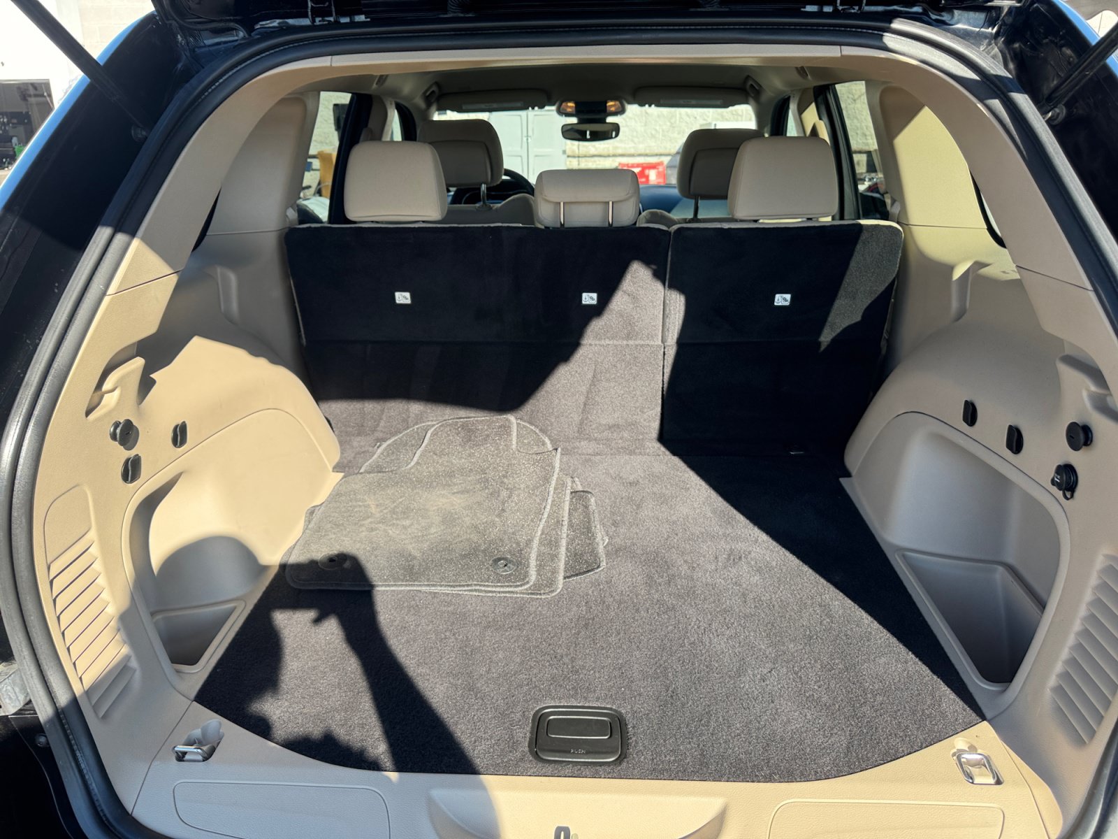 Used 2022 Jeep Grand Cherokee Laredo E RWD image 27